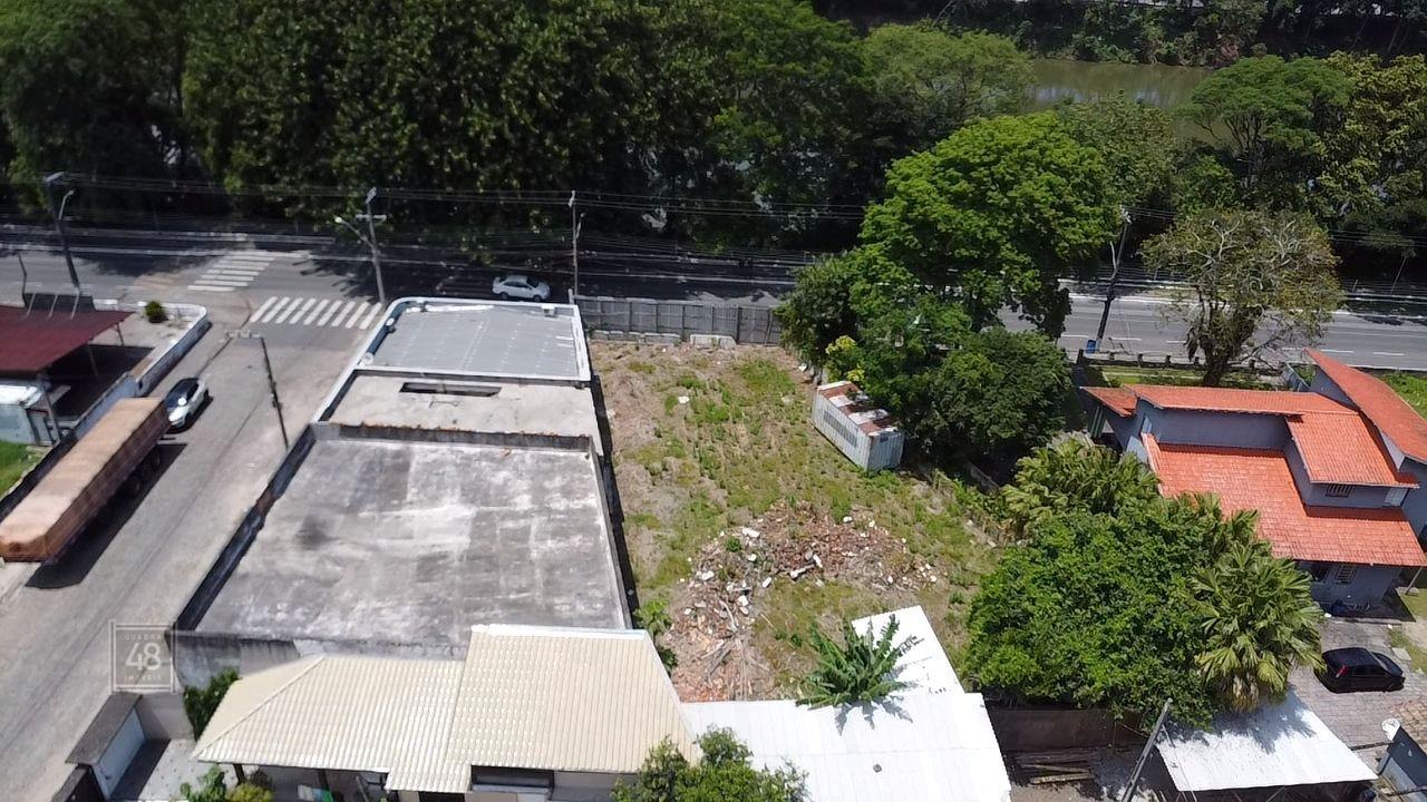 Terreno à venda no Centro: 