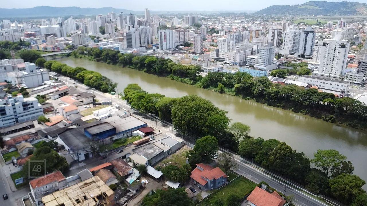 Terreno à venda no Centro: 