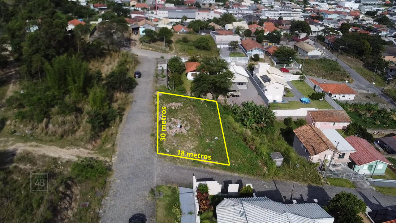 Terreno à venda no Monte Castelo: 