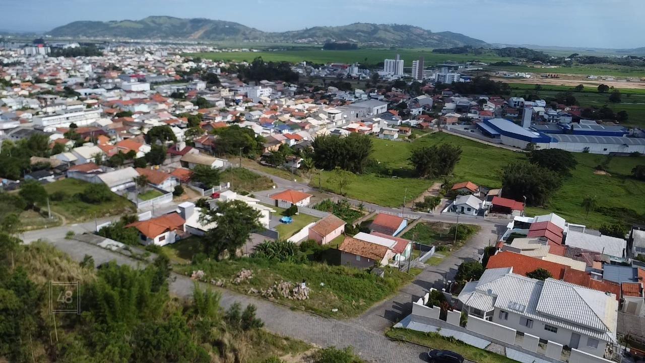Terreno à venda no Monte Castelo: 