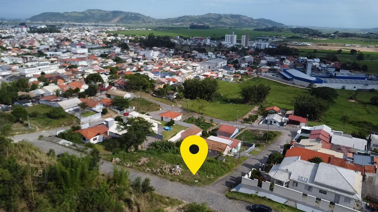 Terreno à venda no Monte Castelo: 