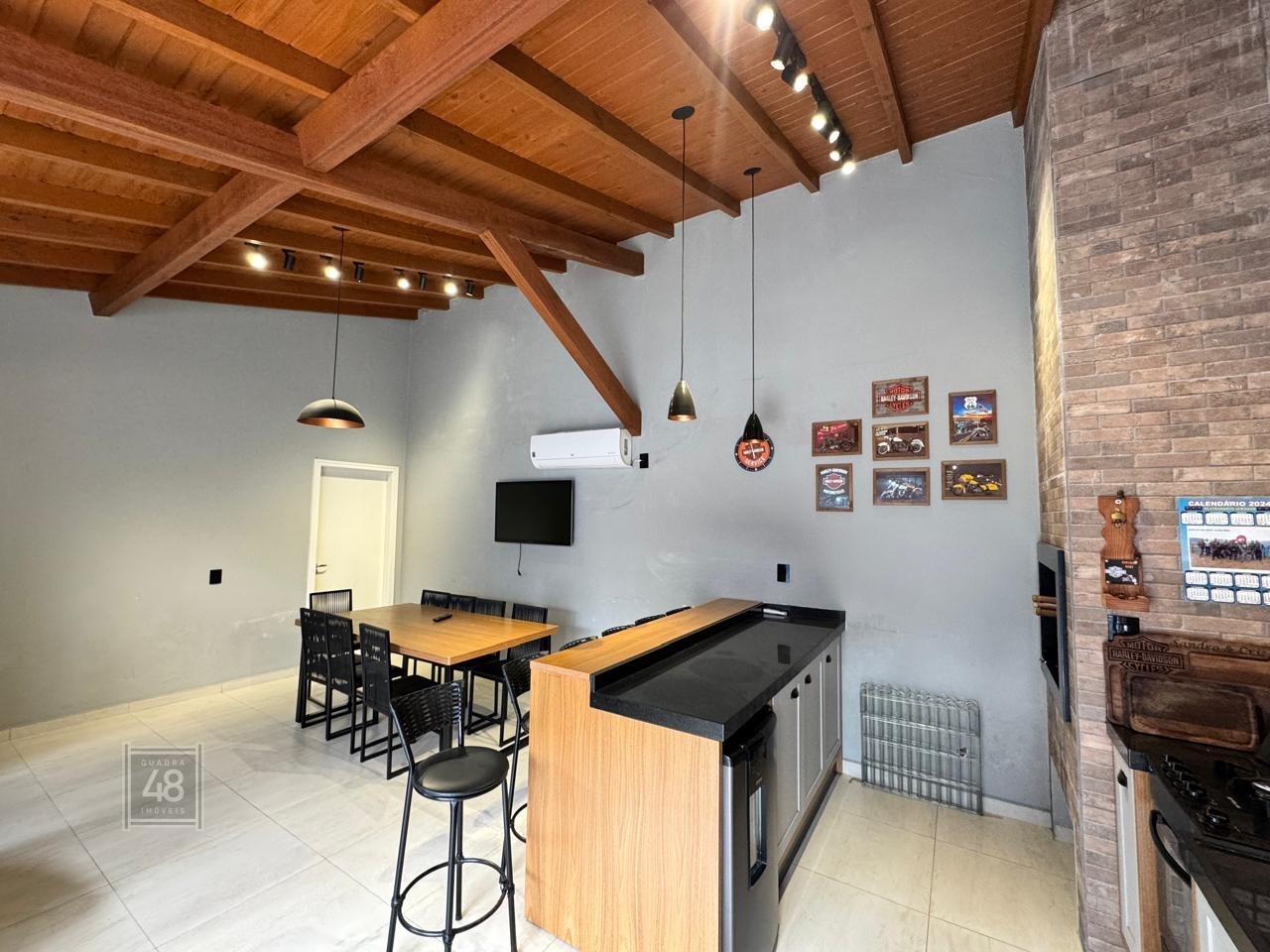 Casa à venda no Humaitá: 