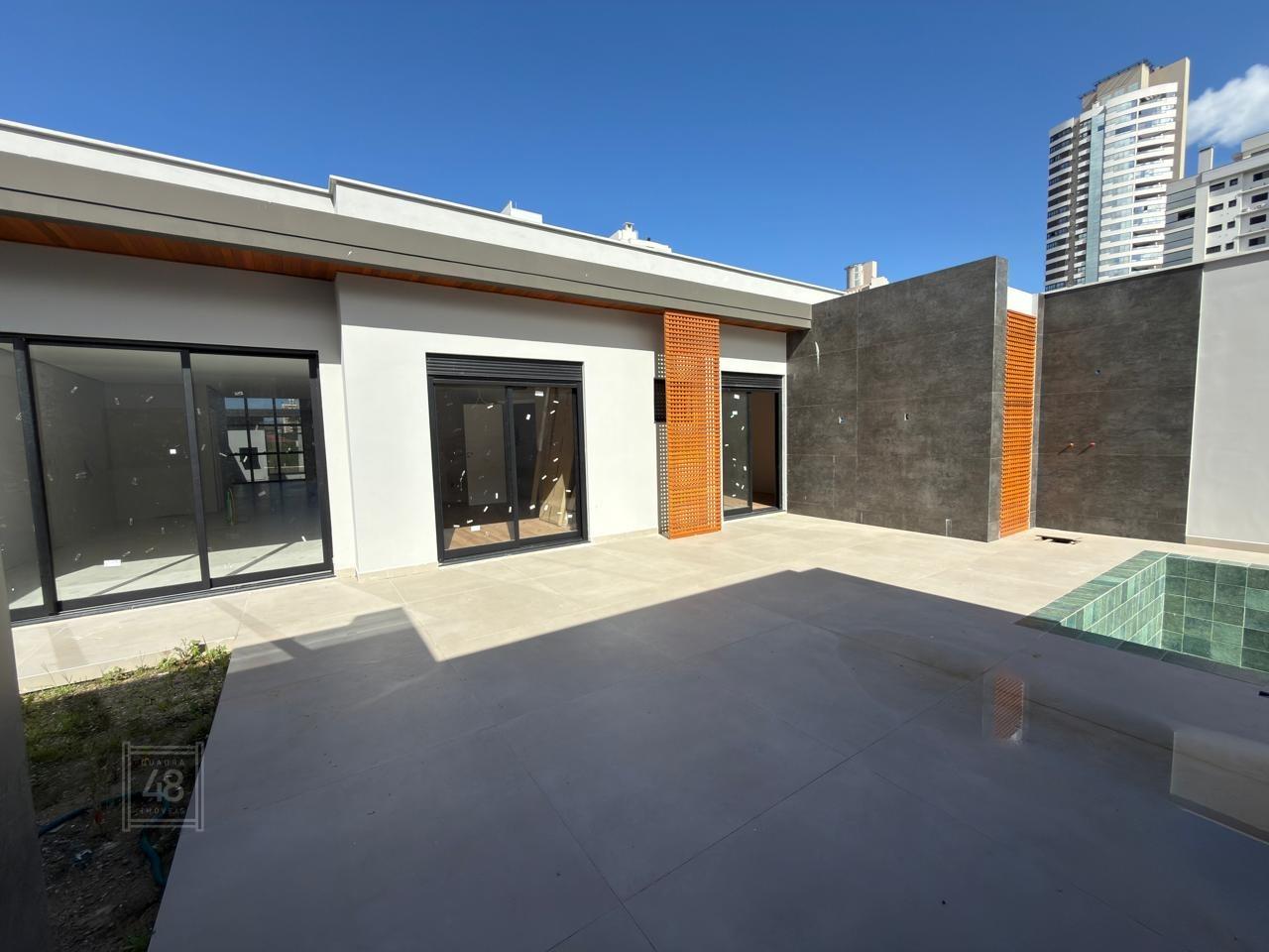 Casa à venda no Centro: 