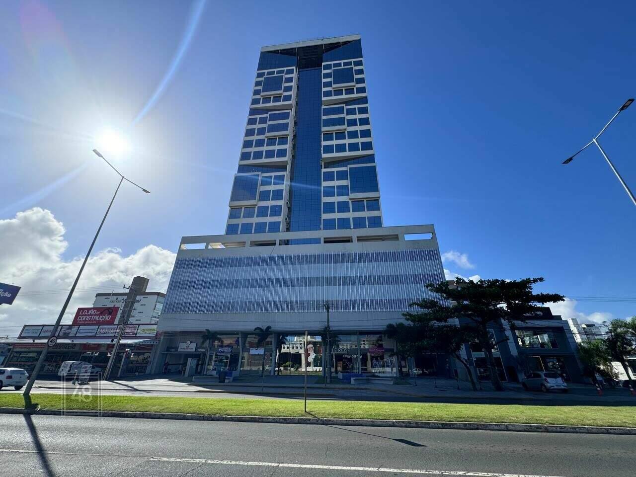 Sala à venda no Centro: 