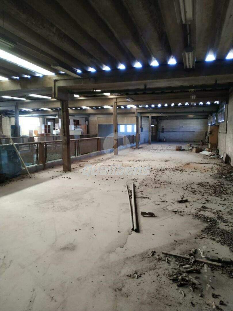Prédio à venda no Vila Bocaina: 