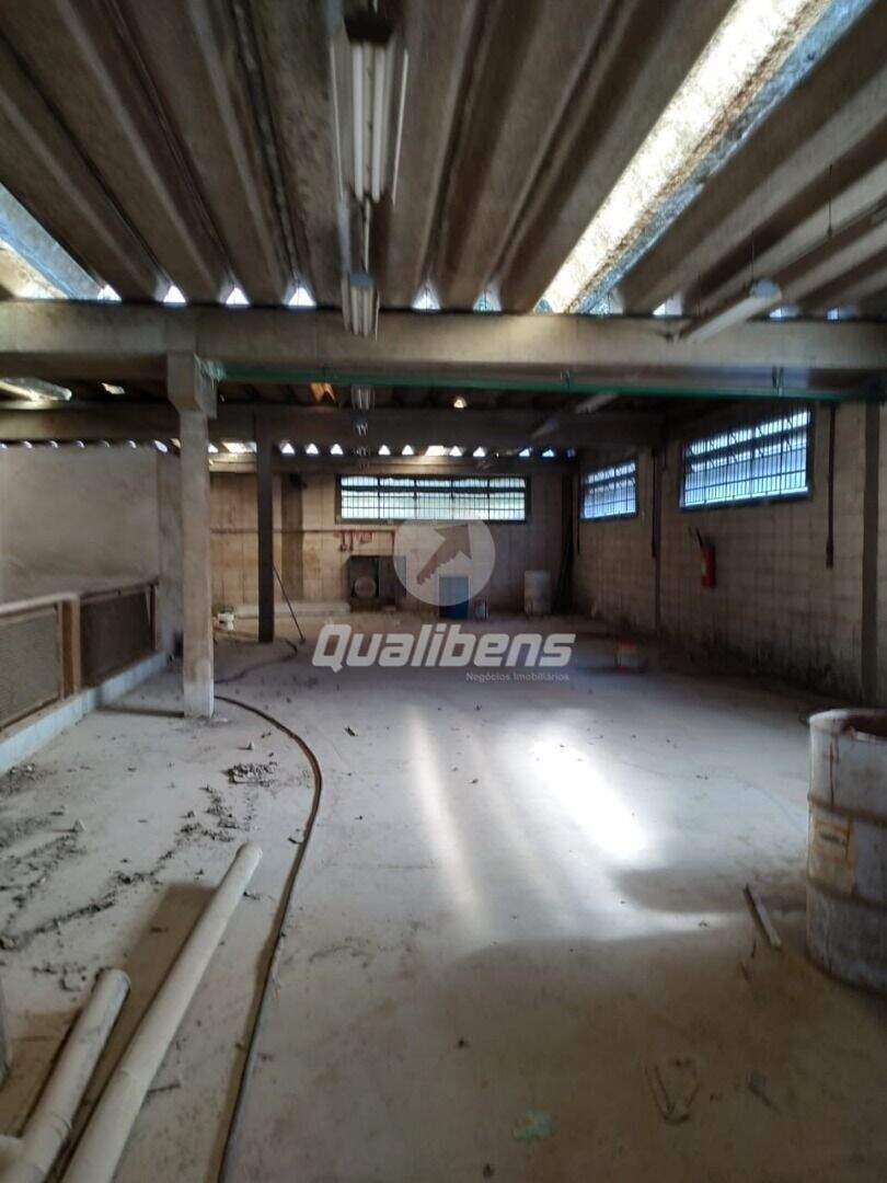 Prédio à venda no Vila Bocaina: 