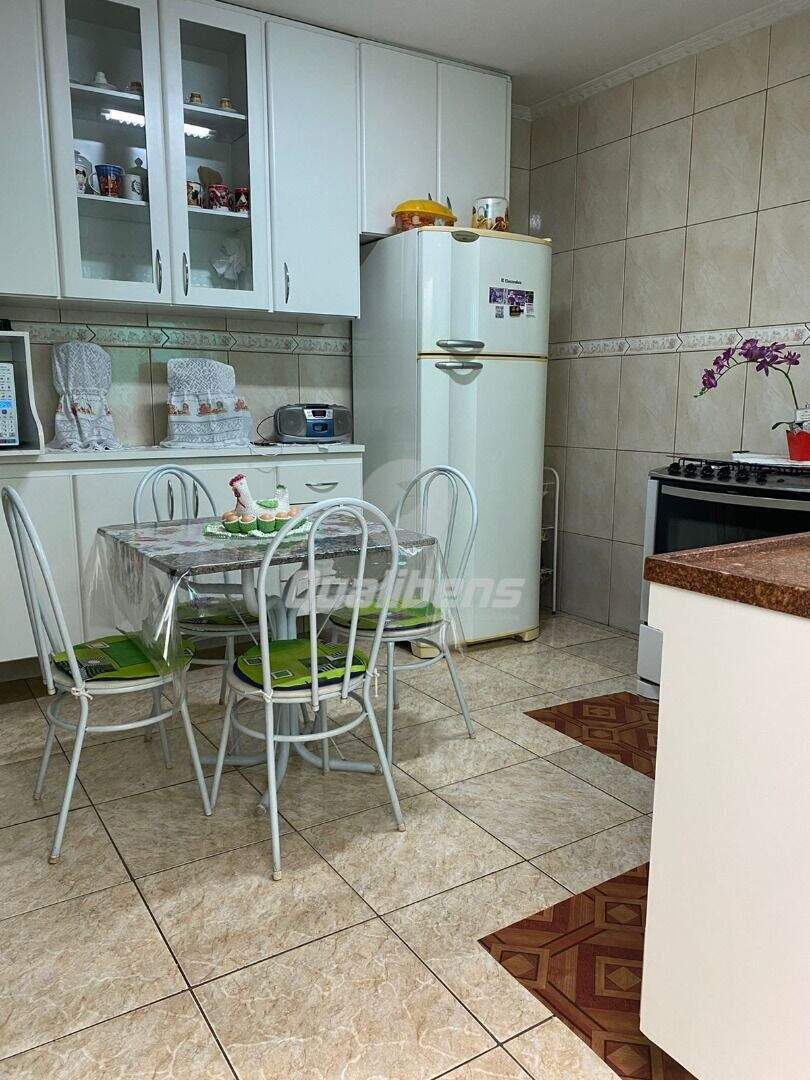Sobrado à venda no Jardim Zaira: 