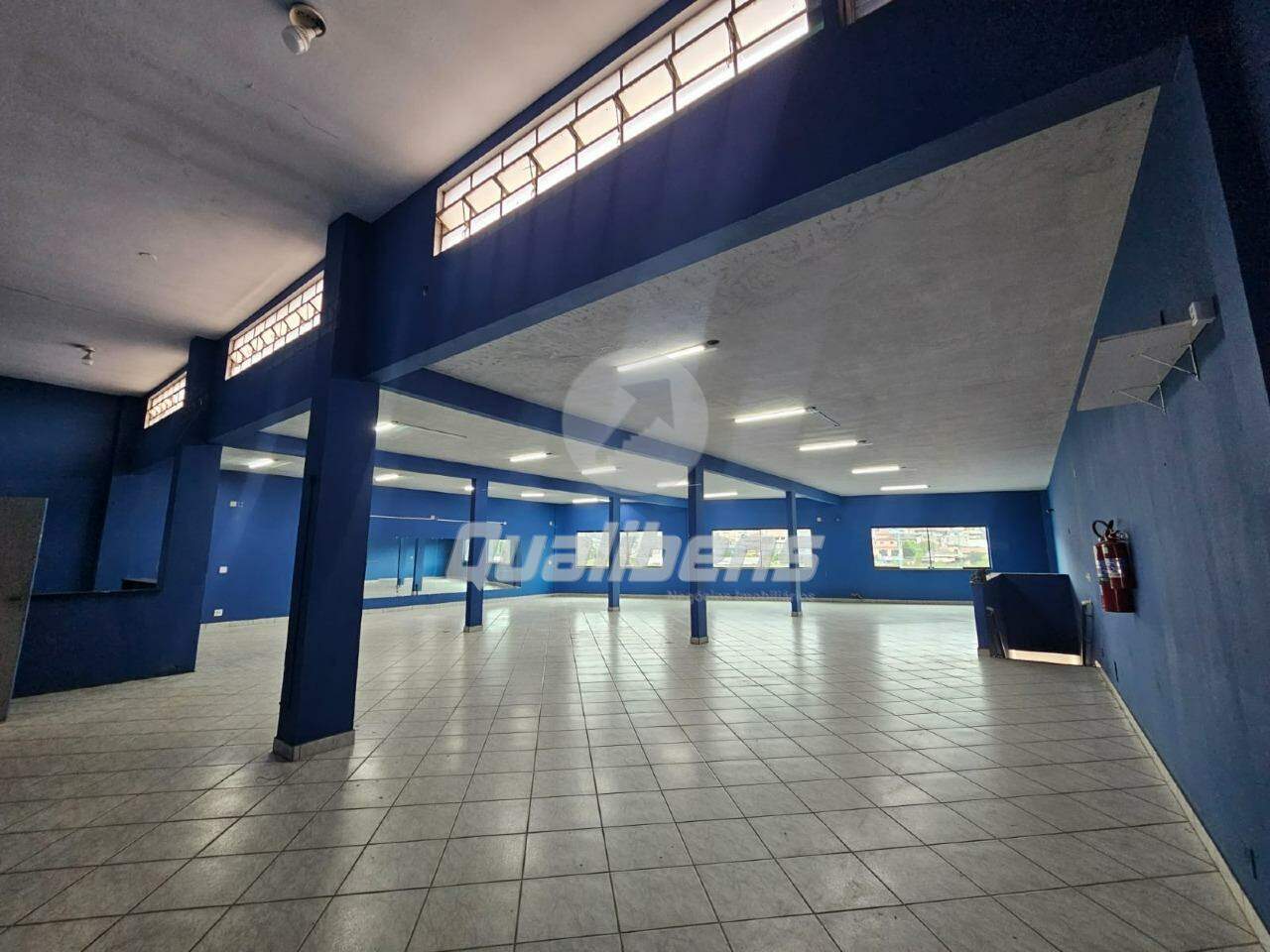 Prédio à venda no Matriz: 