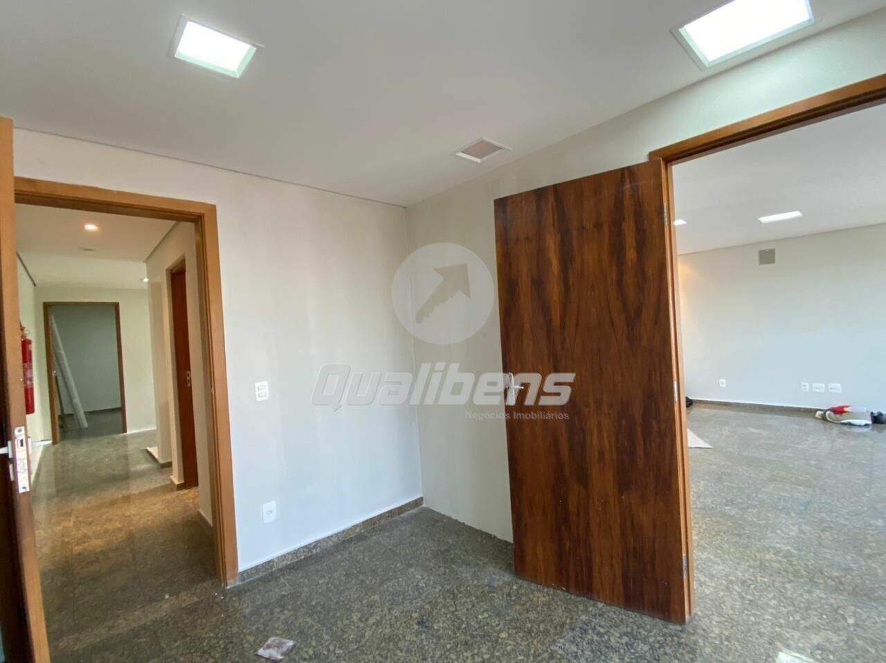 Prédio à venda no Jardim Pilar: 