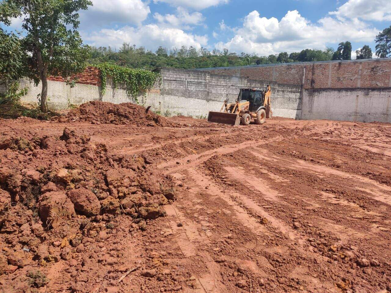 Terreno à venda no Sítio do Francês: 