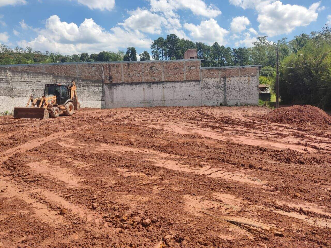 Terreno à venda no Sítio do Francês: 