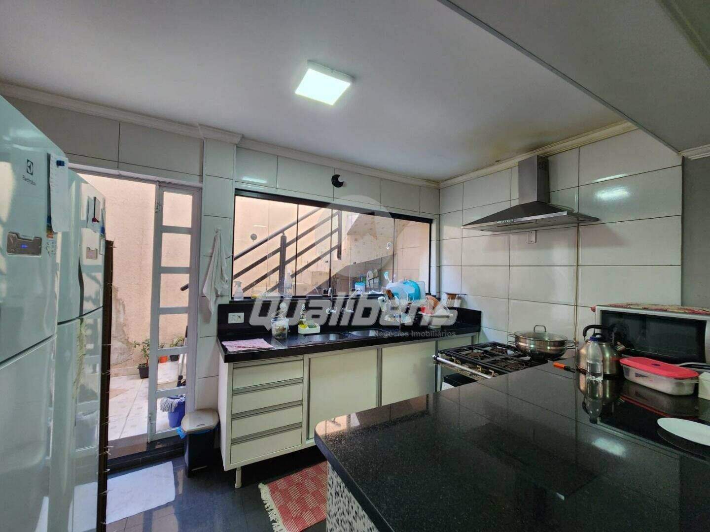 Sobrado à venda no Vila Guarani: 