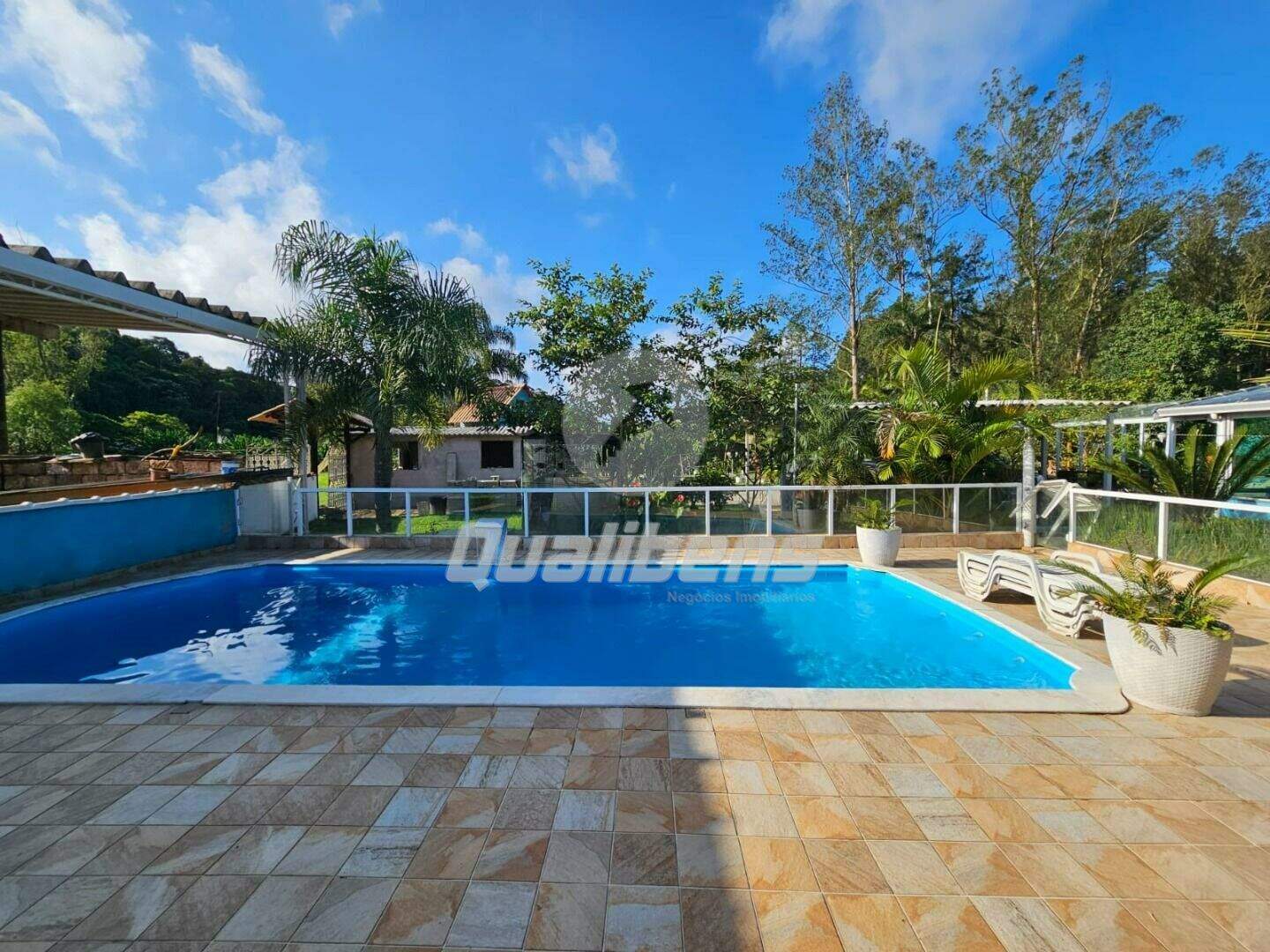 Chácara à venda no Jardim Maria Eneida: 
