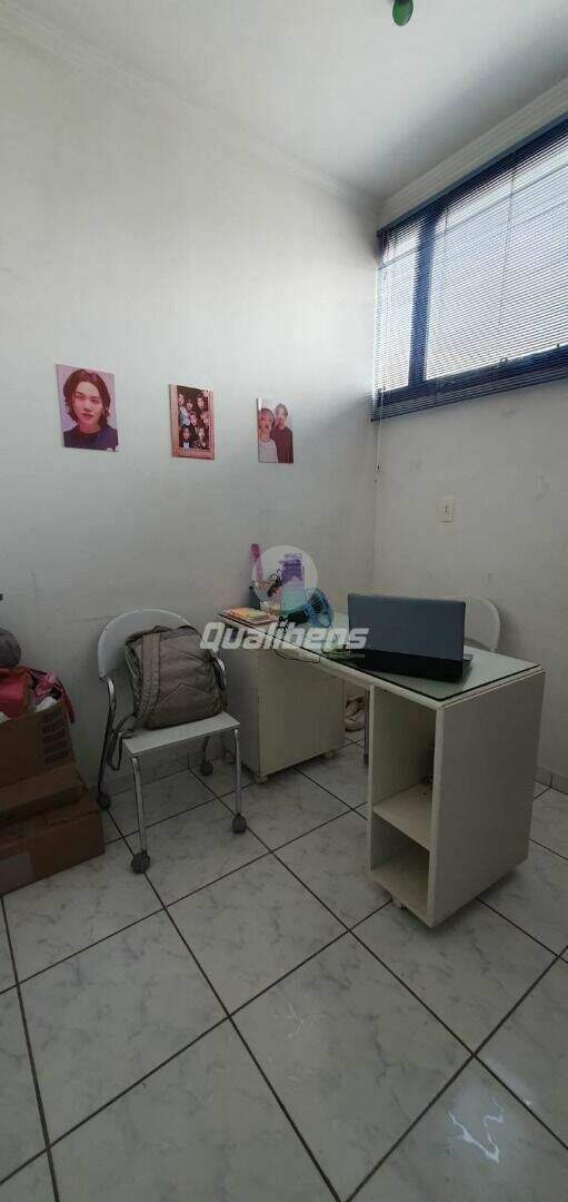 Sala à venda no Centro: 