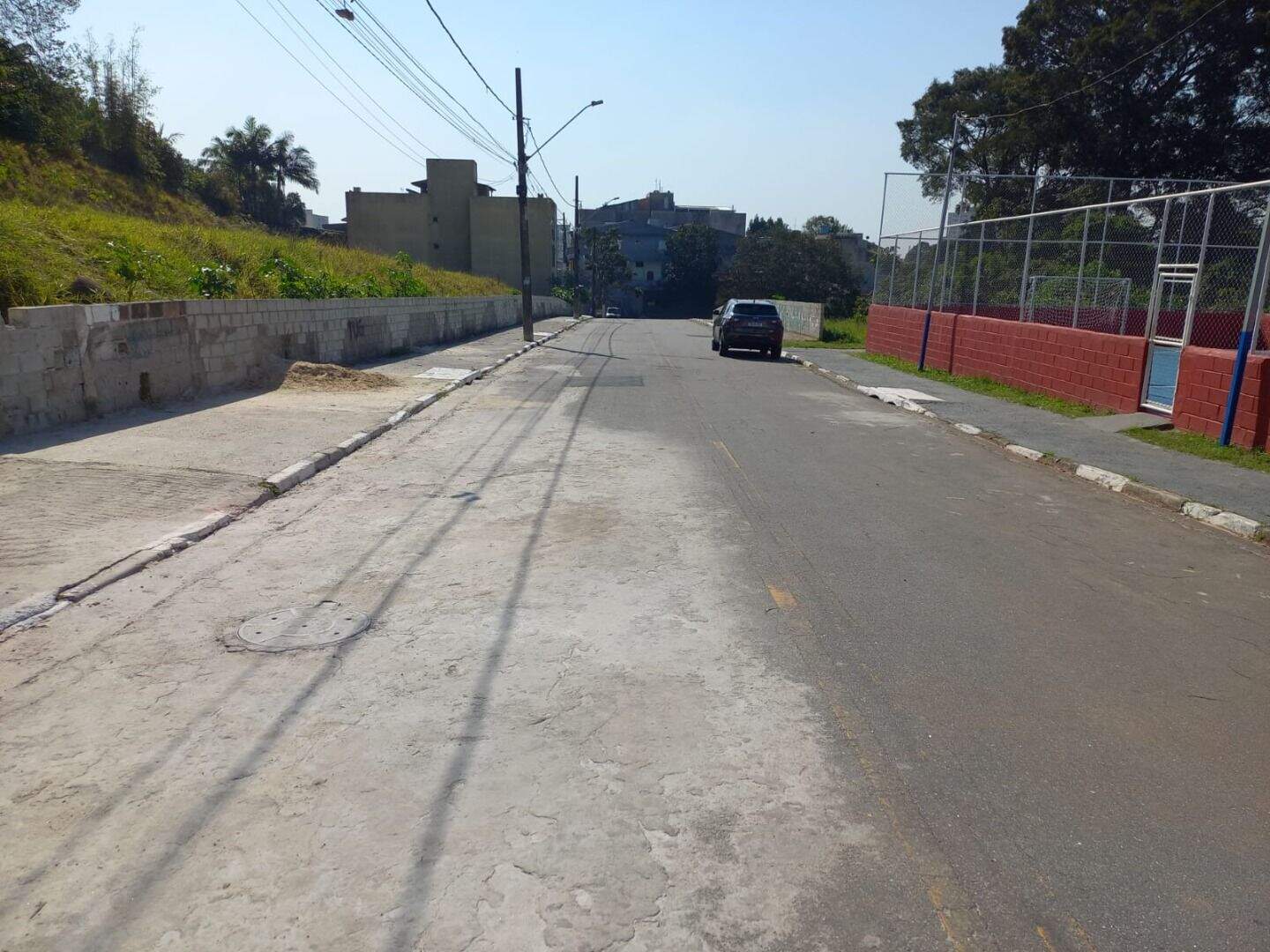 Terreno à venda no Jardim Guapituba: 