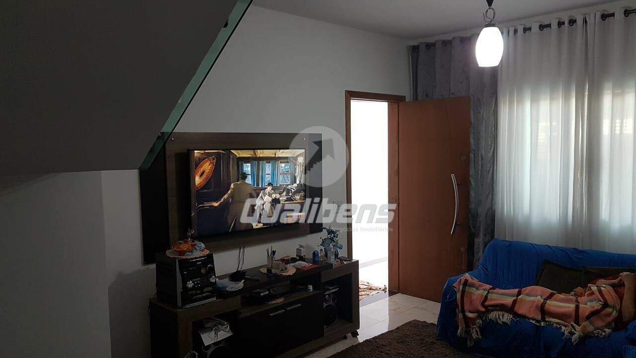 Casa à venda no Jardim São Francisco: 