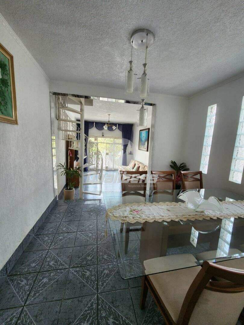 Sobrado à venda no Jardim Aracy: 