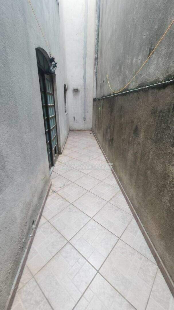 Sobrado à venda no Jardim Guapituba: 