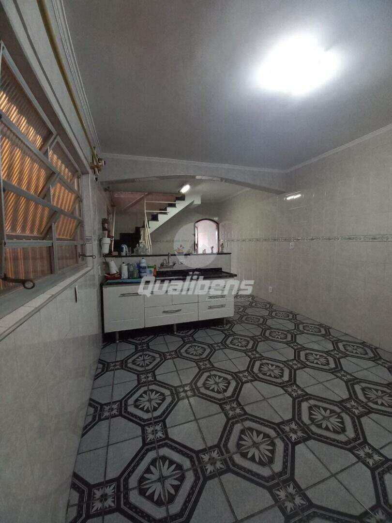Sobrado à venda no Vila Guarani: 
