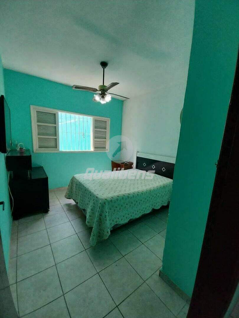 Casa à venda no Jardim Guapituba: 