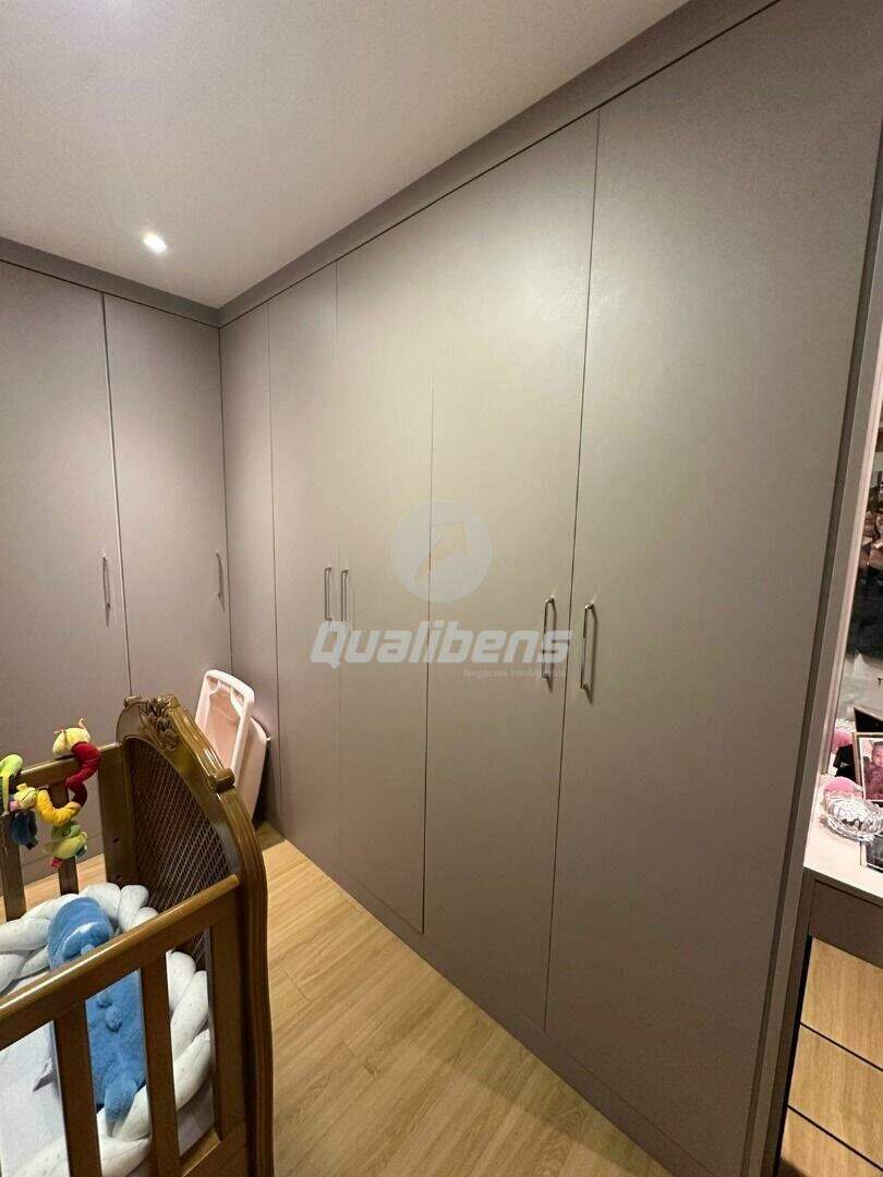 Apartamento à venda no Vila Scarpelli: 