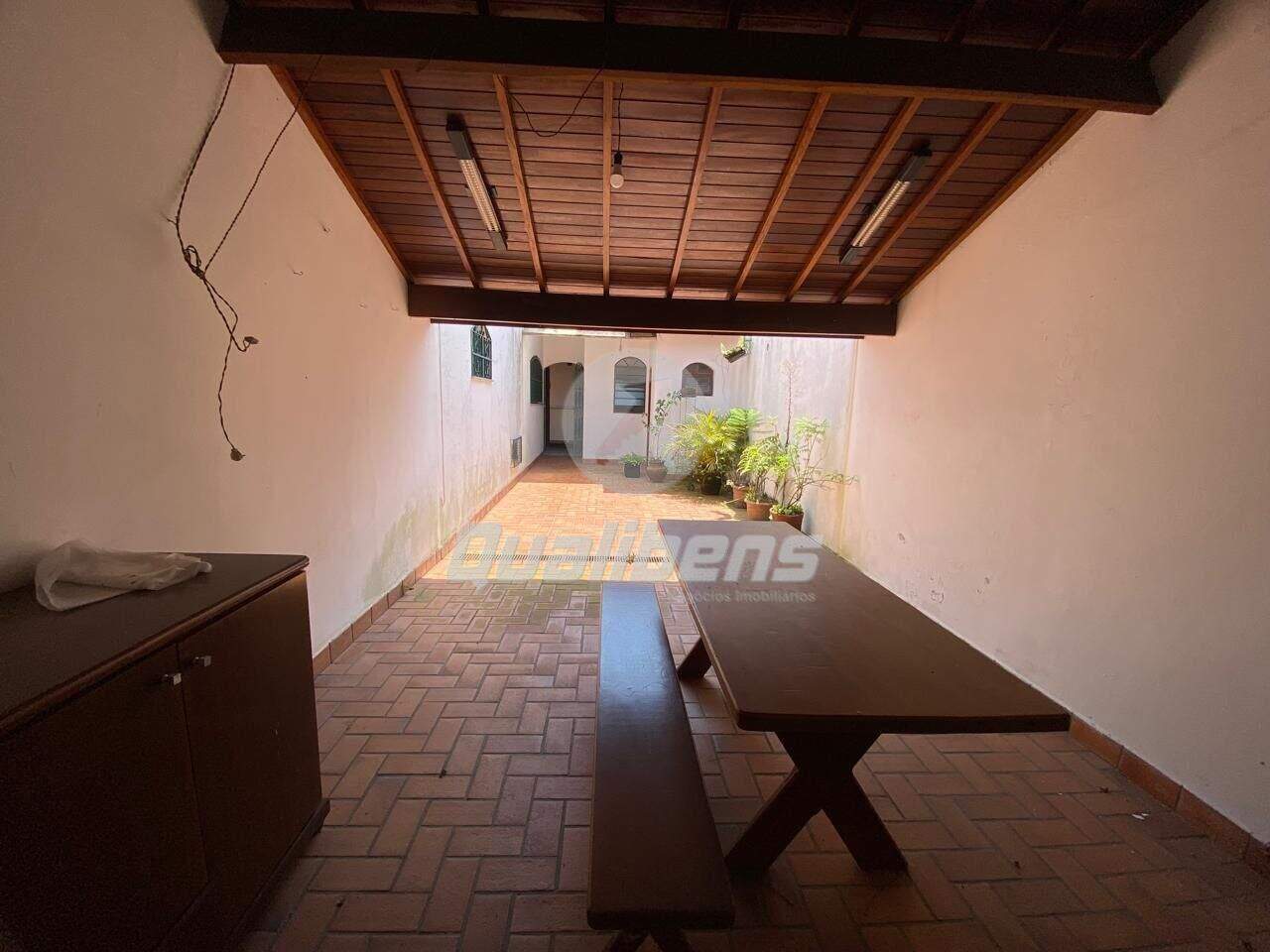 Sobrado à venda no Jardim Pedroso: 