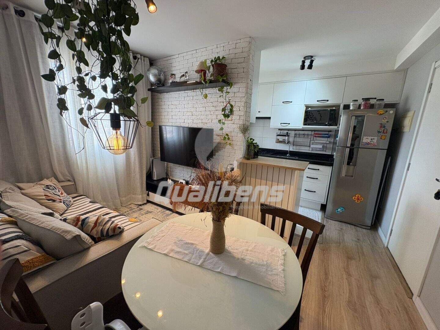Apartamento à venda no Parque São Vicente: 