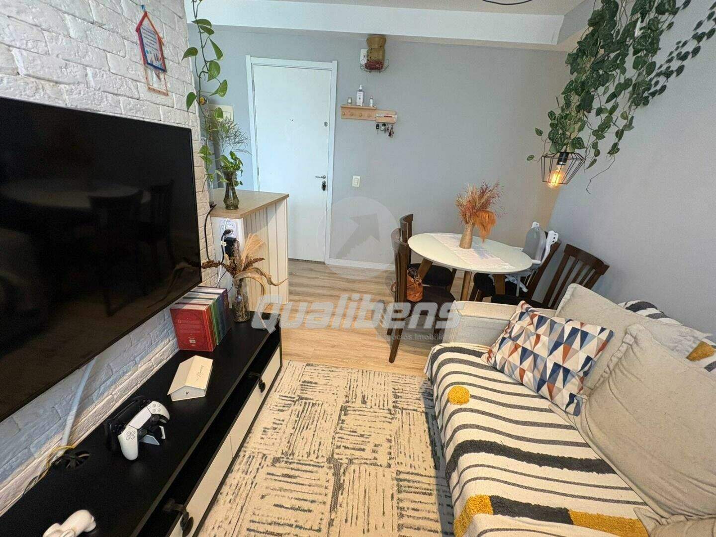Apartamento à venda no Parque São Vicente: 