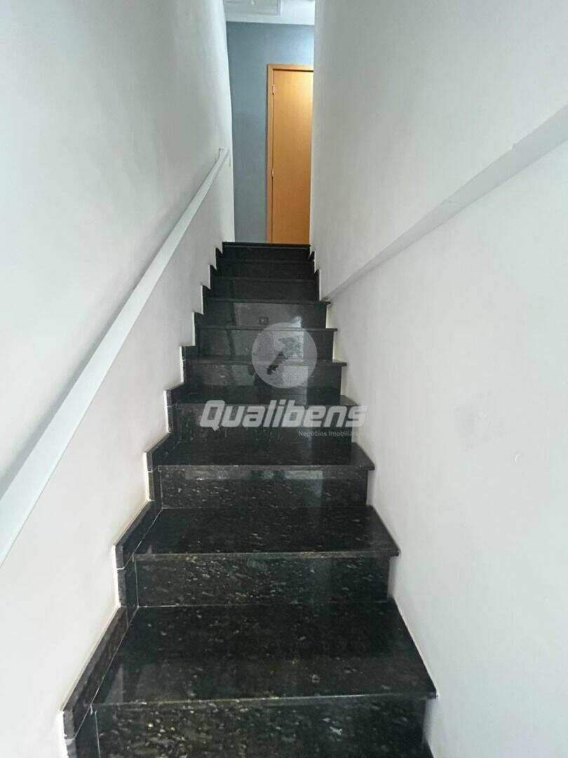 Sobrado à venda no Vila Falchi: 