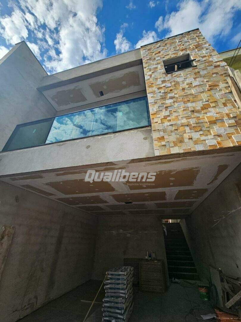 Sobrado à venda no Jardim Pedroso: 
