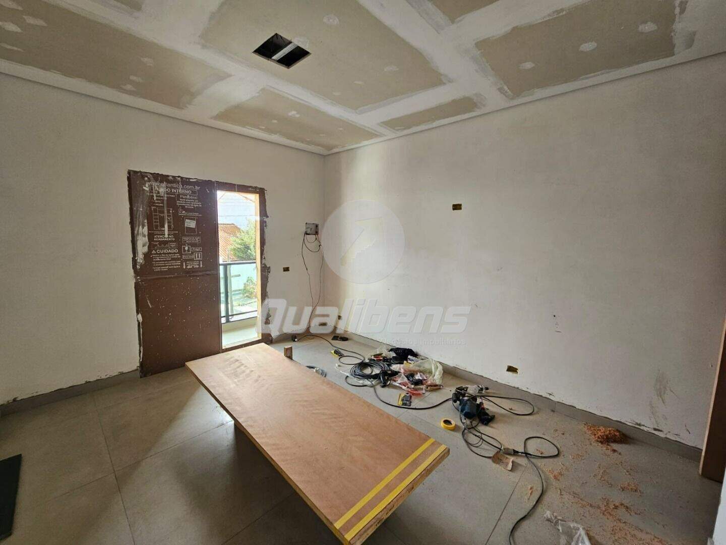 Sobrado à venda no Jardim Pedroso: 