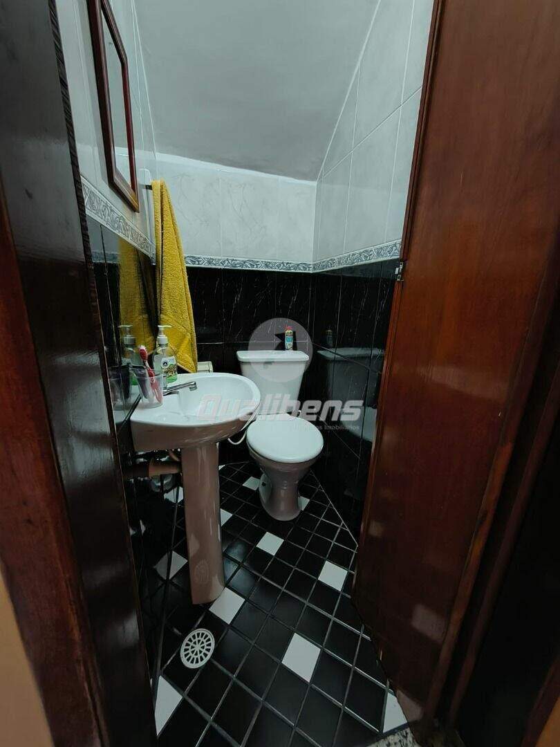 Sobrado à venda no Jardim Pedroso: 