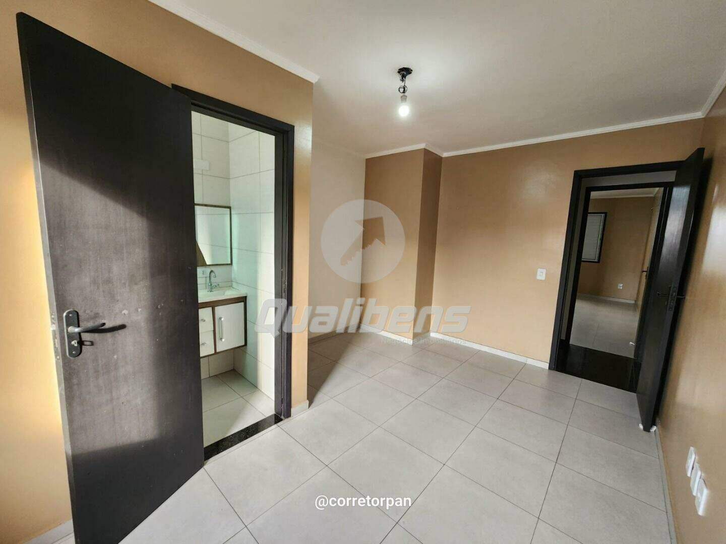 Sobrado à venda no Vila Assis Brasil: 