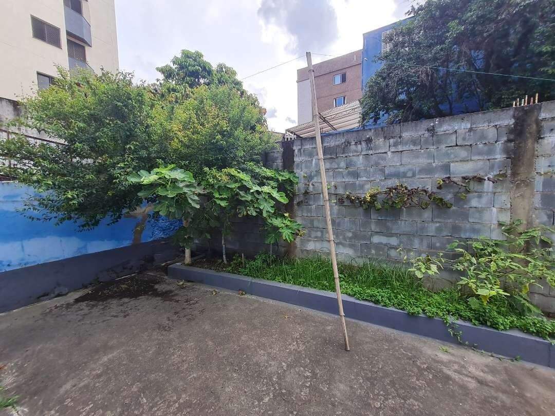 Terreno à venda no Vila Bocaina: 