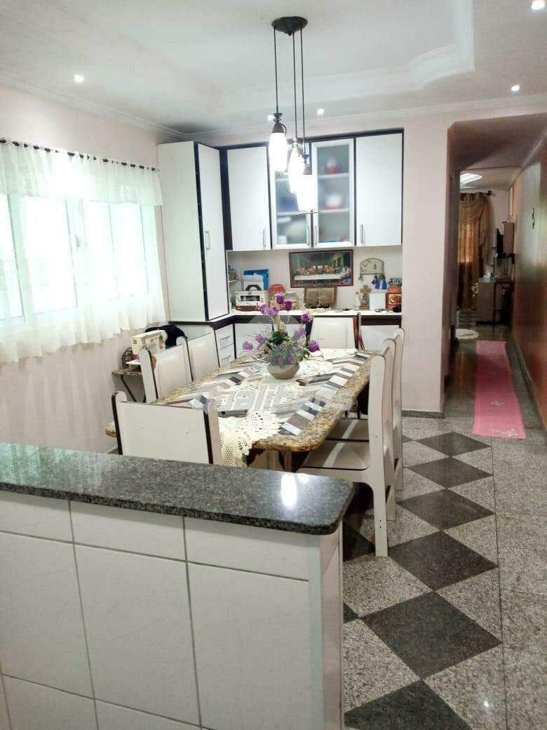 Sobrado à venda no Jardim Santa Lídia: 