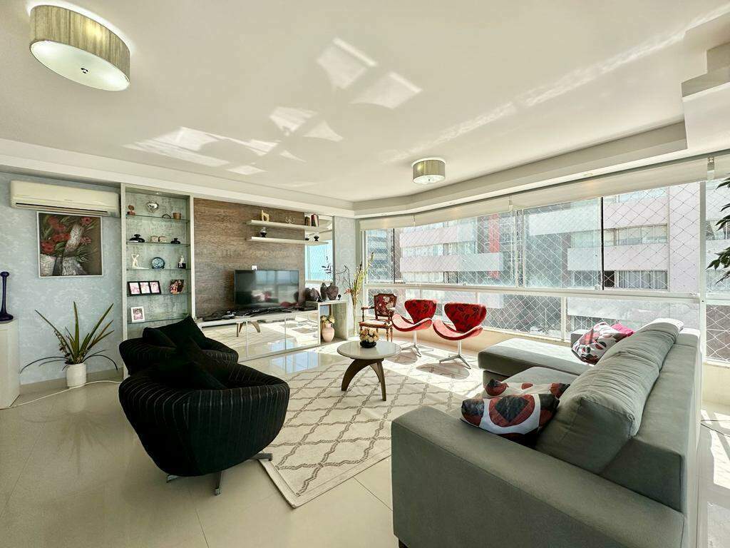 Apartamento à venda no Navegantes: 