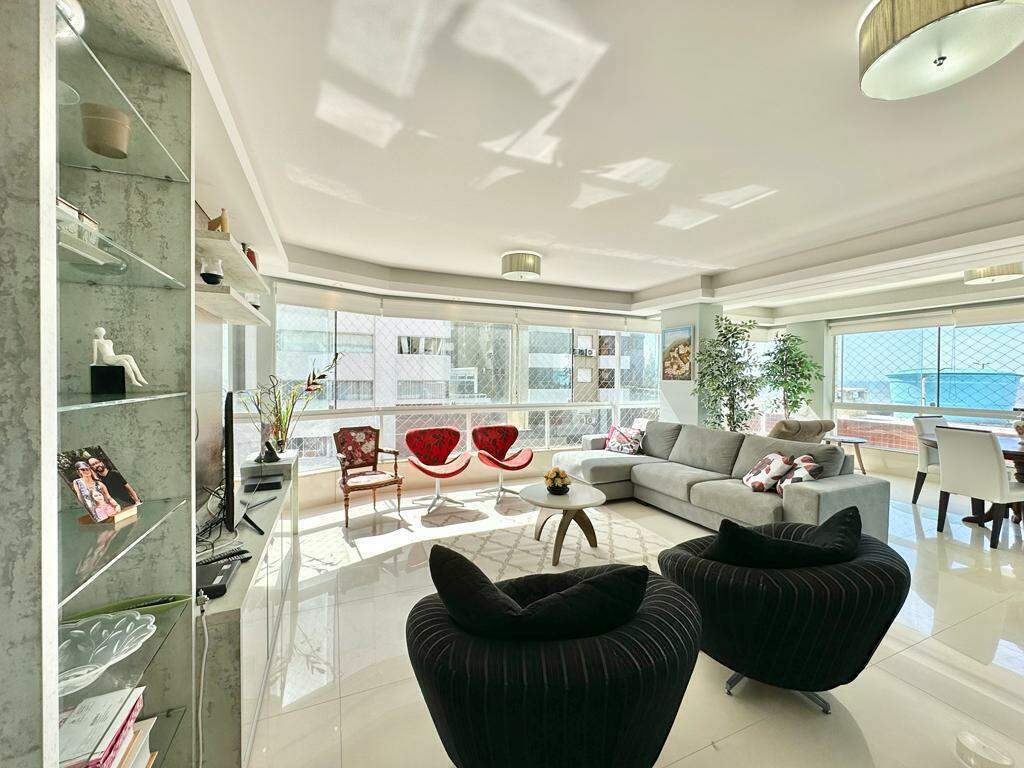 Apartamento à venda no Navegantes: 