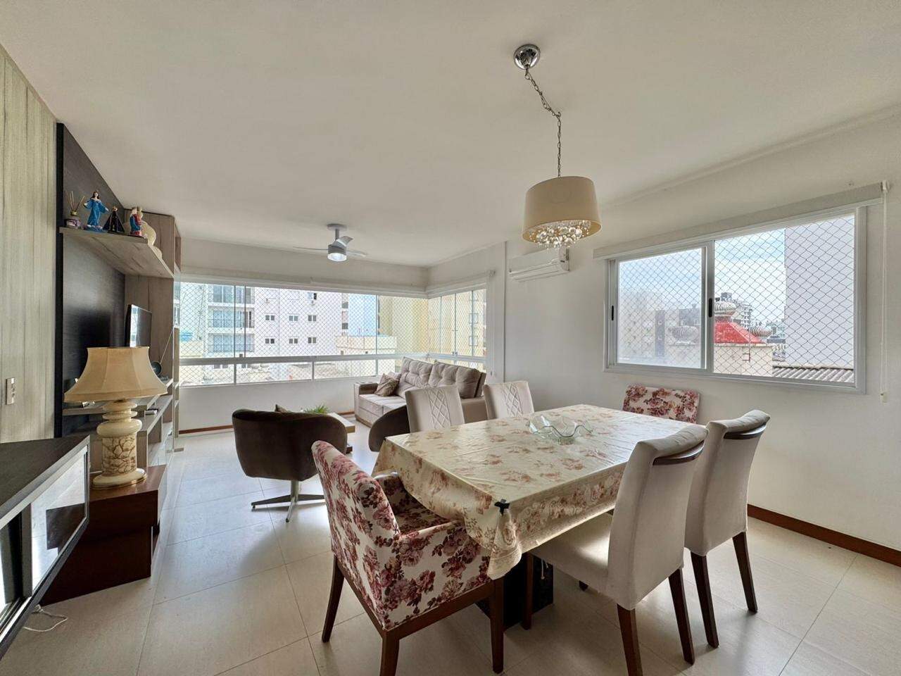 Apartamento à venda no Zona Nova: 
