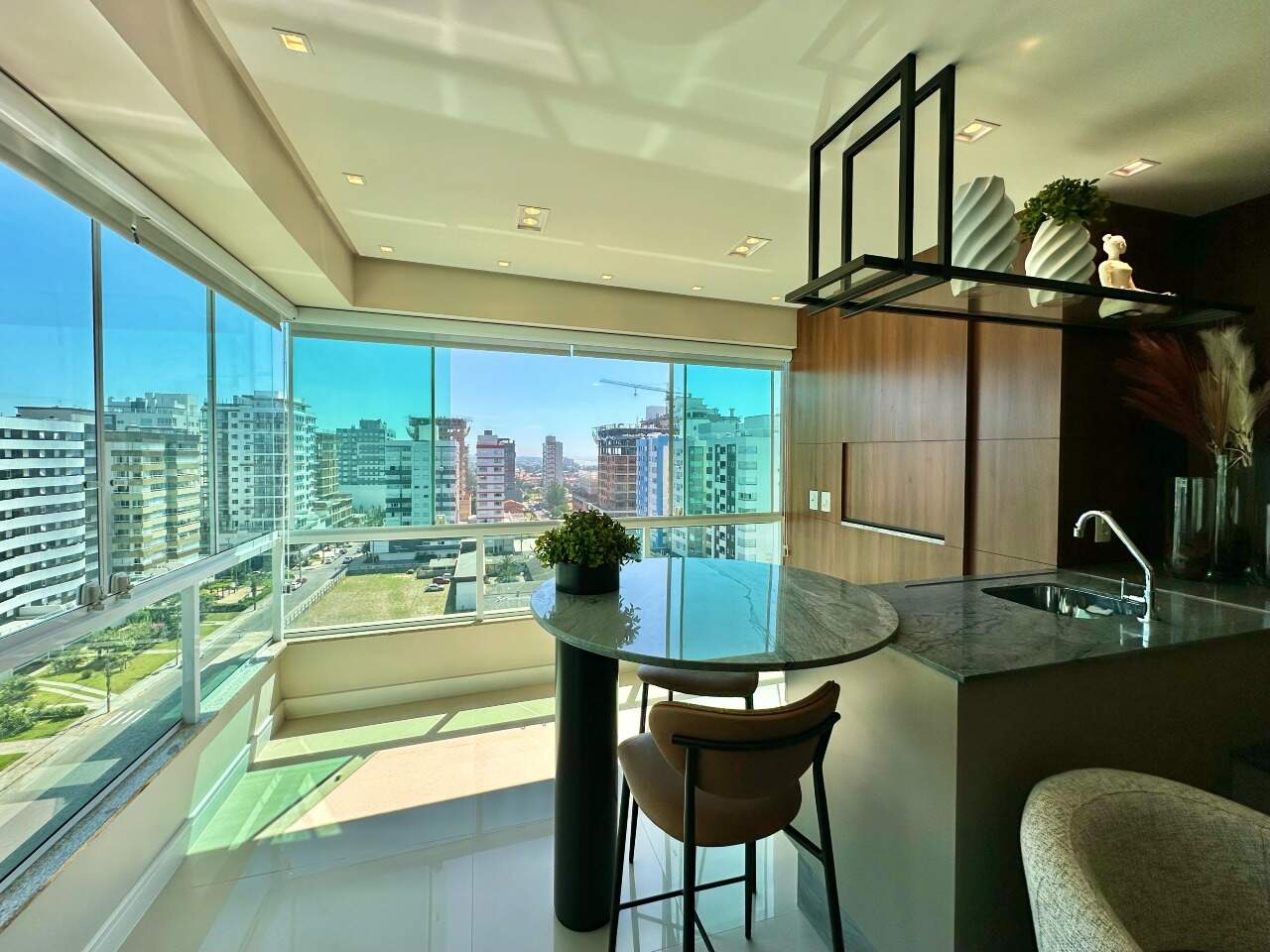 Apartamento à venda no Zona Nova: 