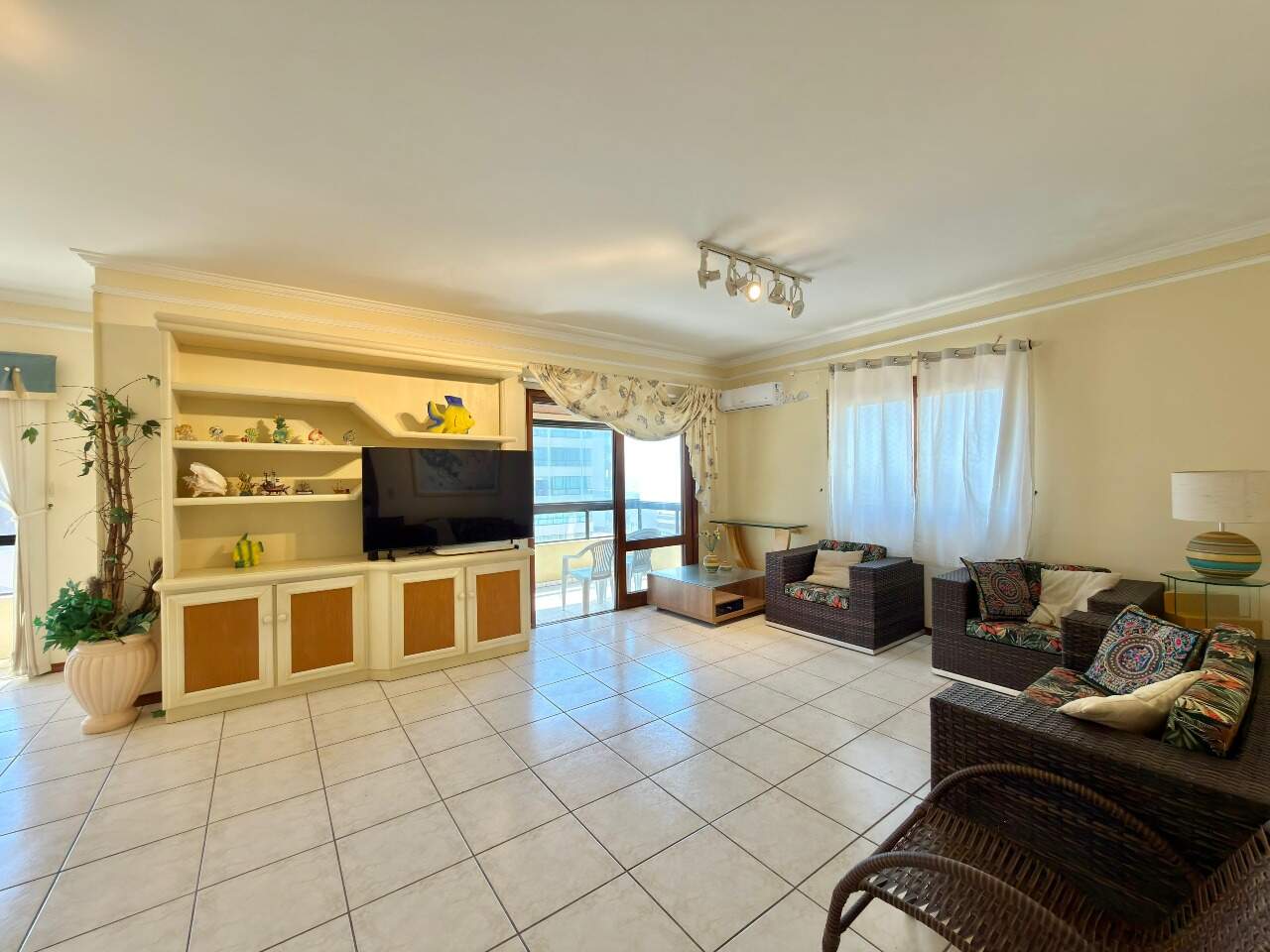 Apartamento à venda no Zona Nova: 