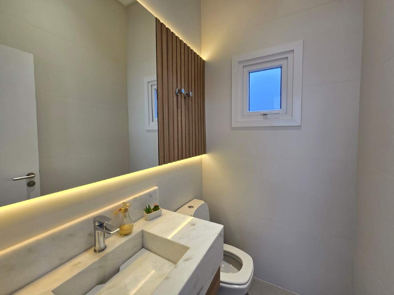 Casa em Condomínio à venda no Condomínio Blue: 