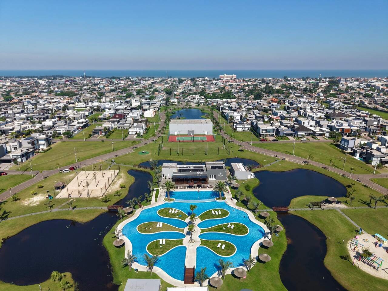 Casa em Condomínio à venda no Dubai Resort : 