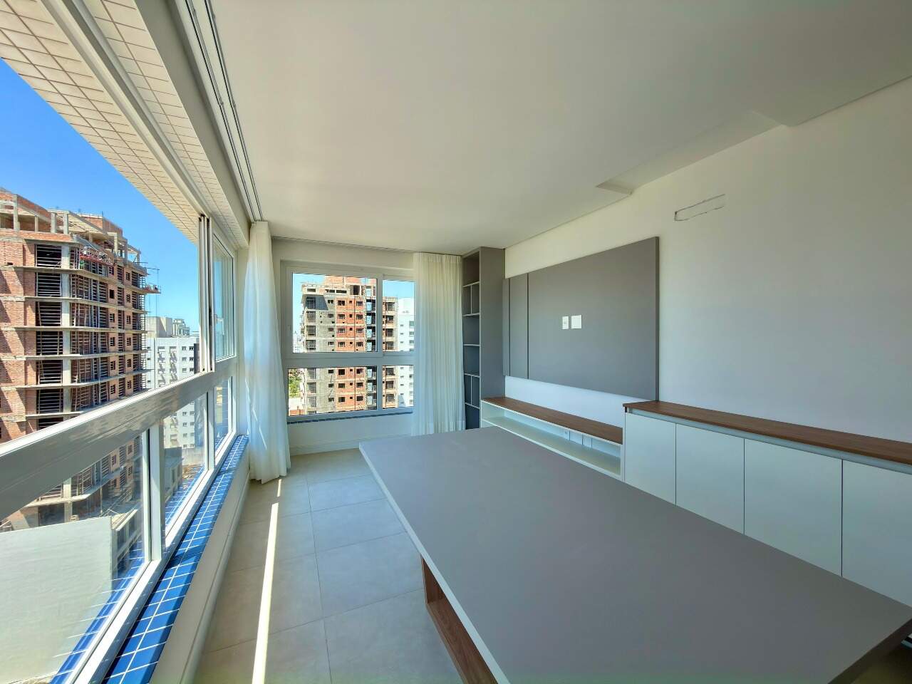 Apartamento à venda no Zona Nova: 