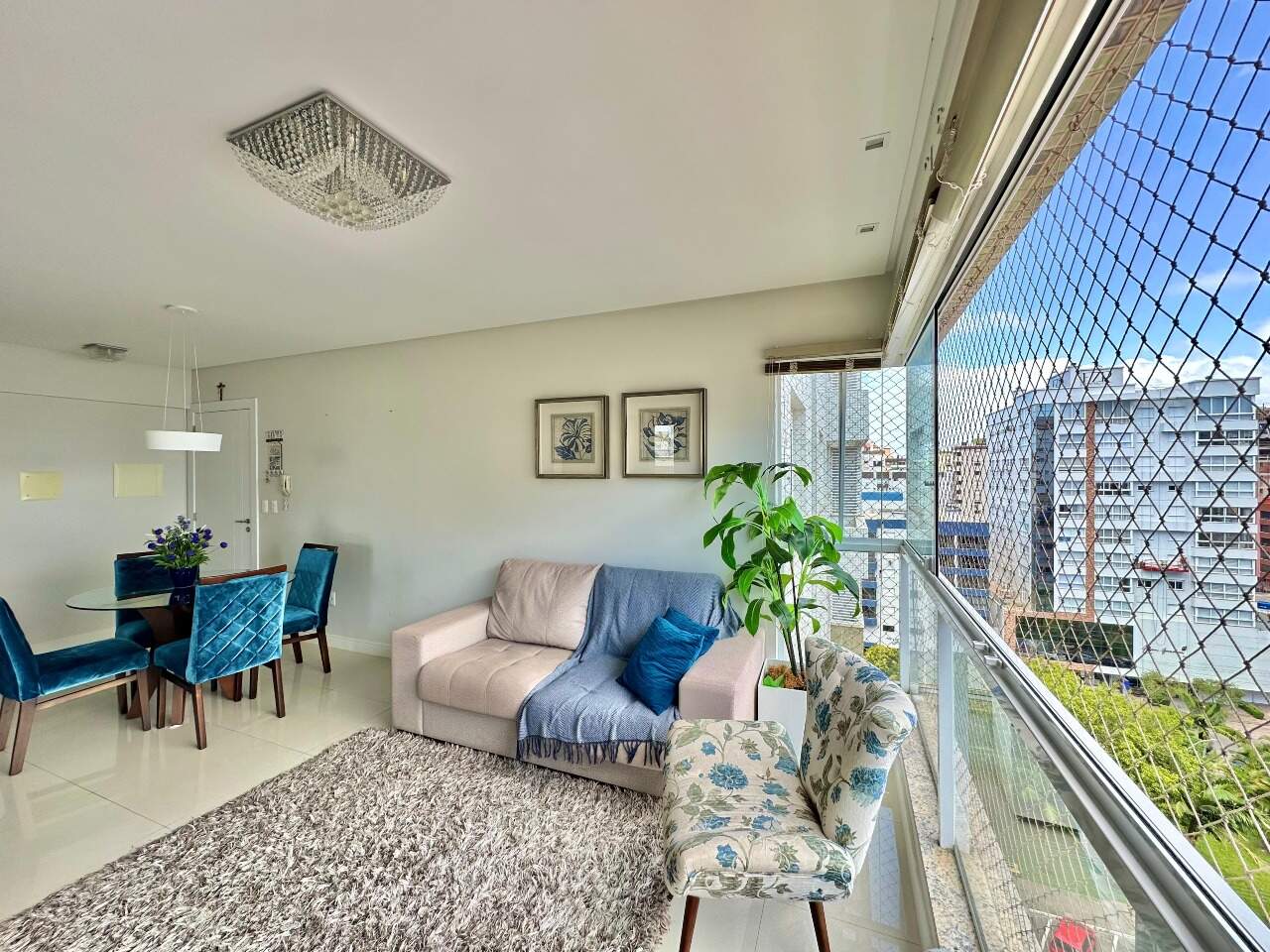 Apartamento à venda no Zona Nova: 