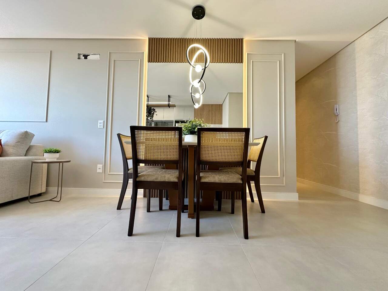 Apartamento à venda no Zona Nova: 