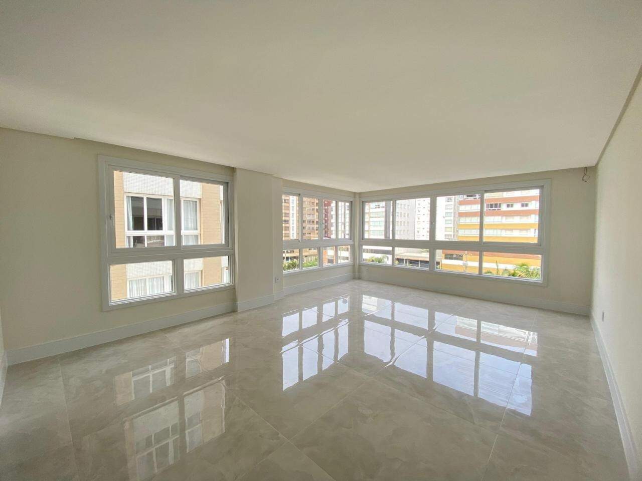 Apartamento à venda no Navegantes: 
