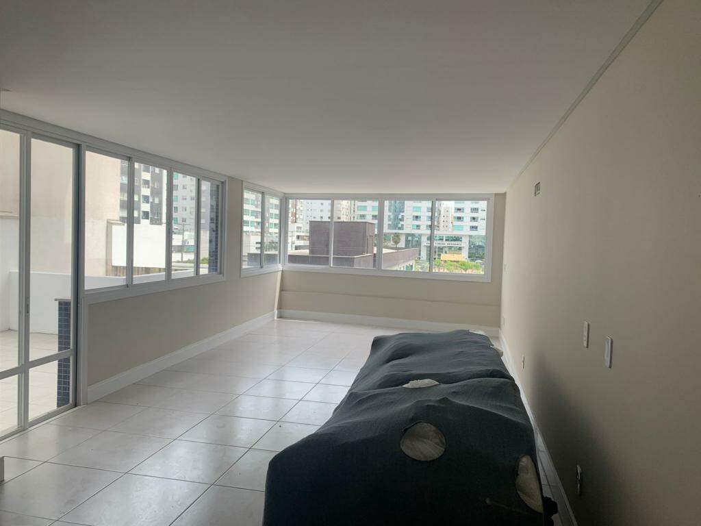 Apartamento à venda no Zona Nova: 