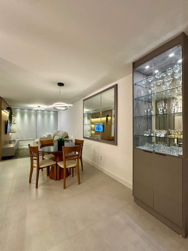 Apartamento à venda no Zona Nova: 