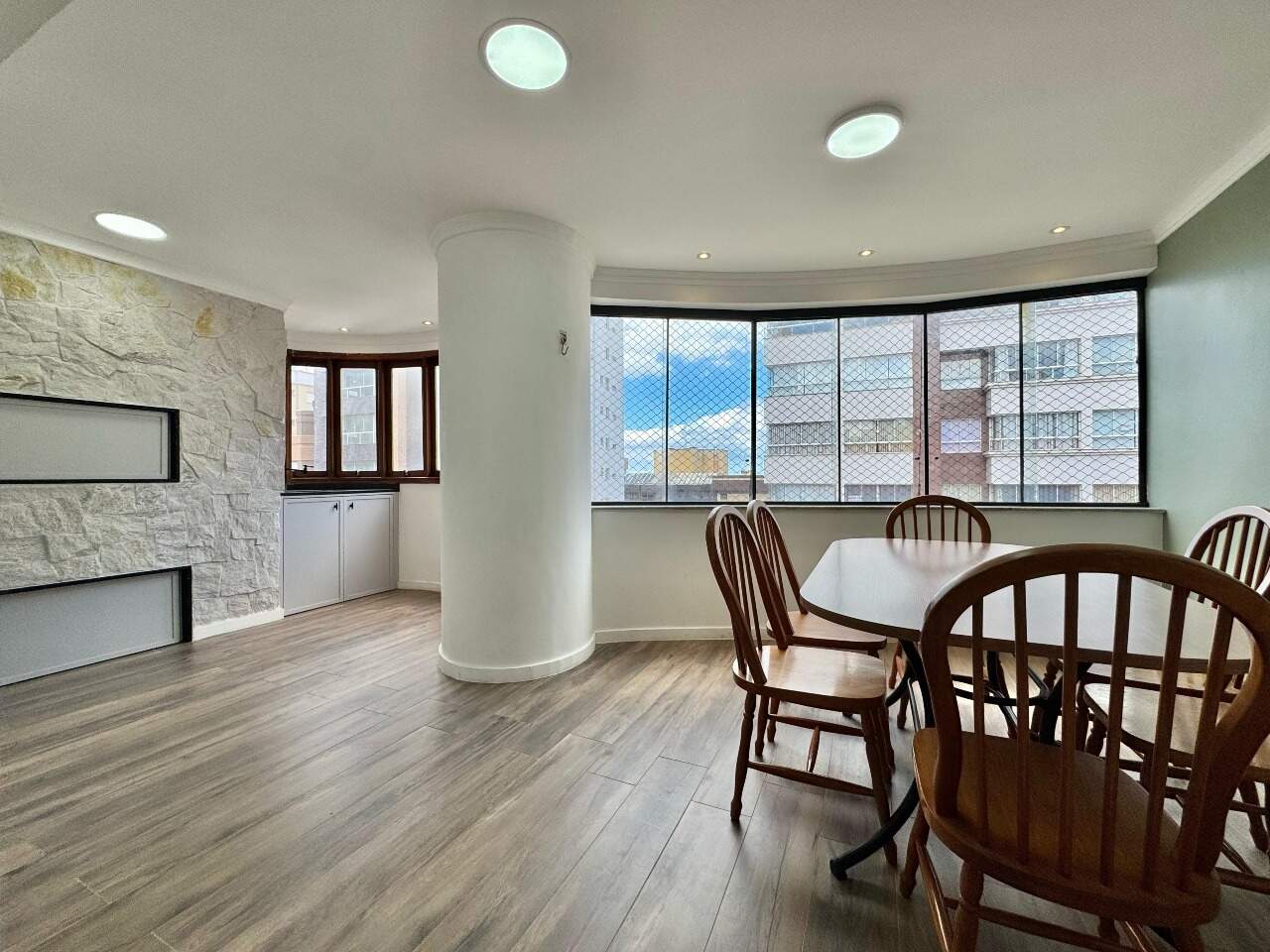 Apartamento à venda no Zona Nova: 