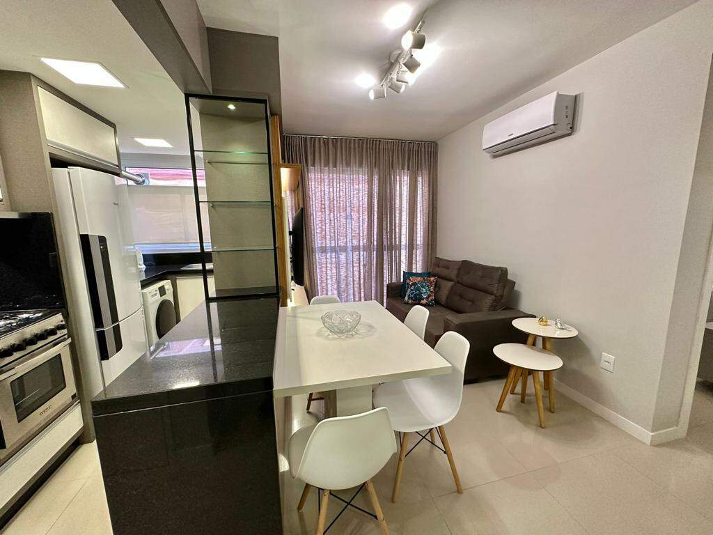 Apartamento à venda no Navegantes: 